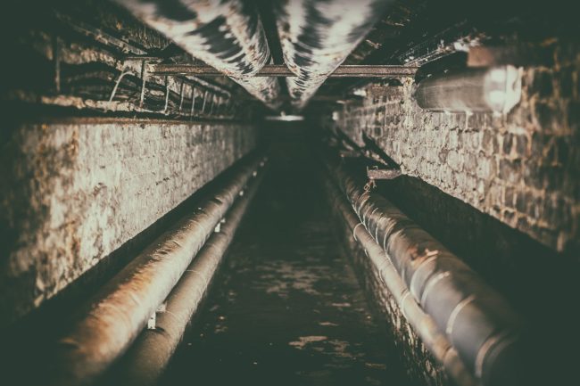 denny-muller-FvqV_f7svSU-unsplash pipes